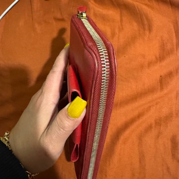 Prada Red Bow Wallet - Picture 5 of 8